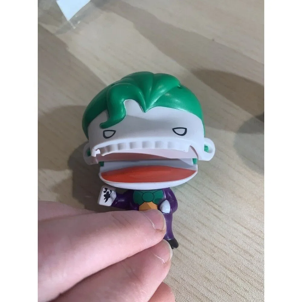 Lot of 2 2021 Burger King DC Comics JUSTICE LEAGUE The Joker Toy & Flash